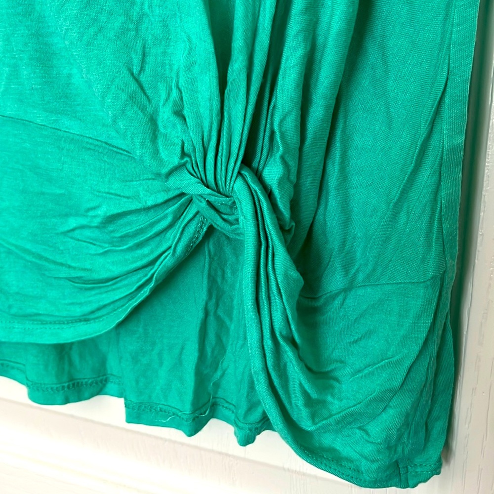 Sea foam green knot front top